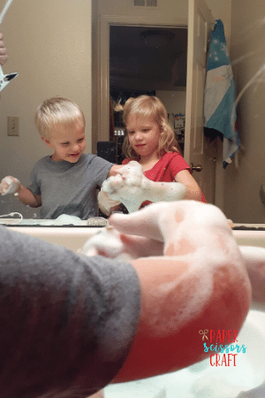 playing with bubble foam (2)