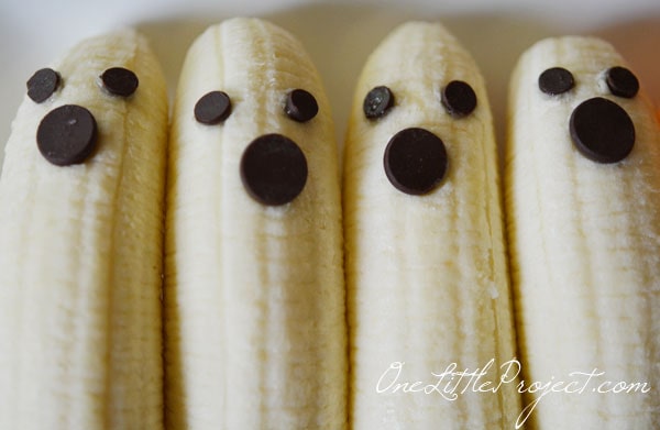 banana ghosts-min